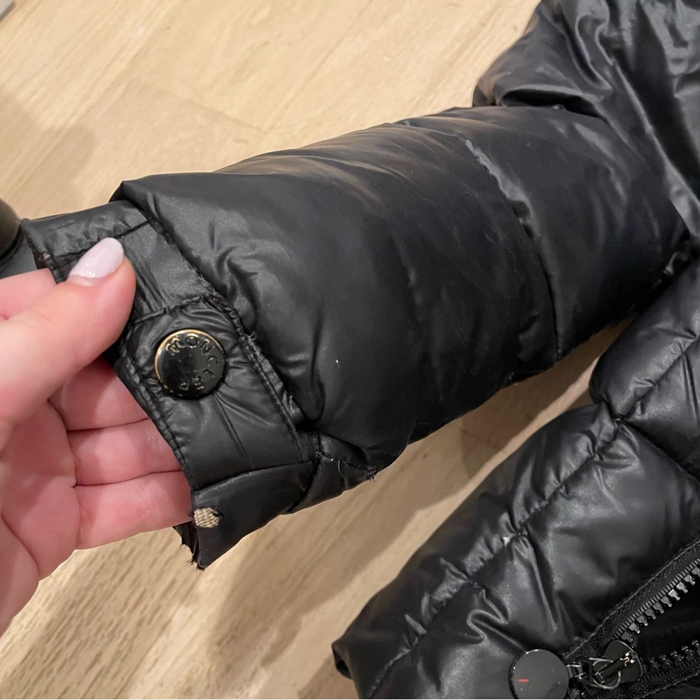 Moncler Puffer Jacket - Picture 5 of 9
